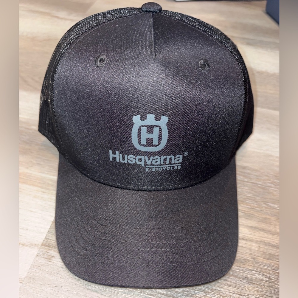 HUSQVARNA MOTORCYCLES SNAPBACK HAT